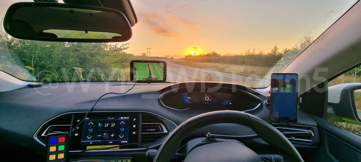 WYP_WDTeam5's tweet photo. This has to be the best part of the set... watching the sunrise on the last night shift, going in to rest days!

Hope you all have a great weekend everyone stay safe and also... 

HOW IS IT SEPTEMBER ALREADY?!

#NightShift
#Sunrise
#RestDays https://t.co/84BfUWB7bU