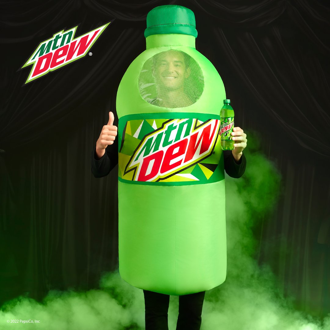 SpiritHalloween's tweet photo. Who’s thirsty for Halloween? Tag who needs this @MountainDew flavor in their life. Online only while supplies last: https://t.co/Lh7zYV2PI6 https://t.co/enlahWv3ui