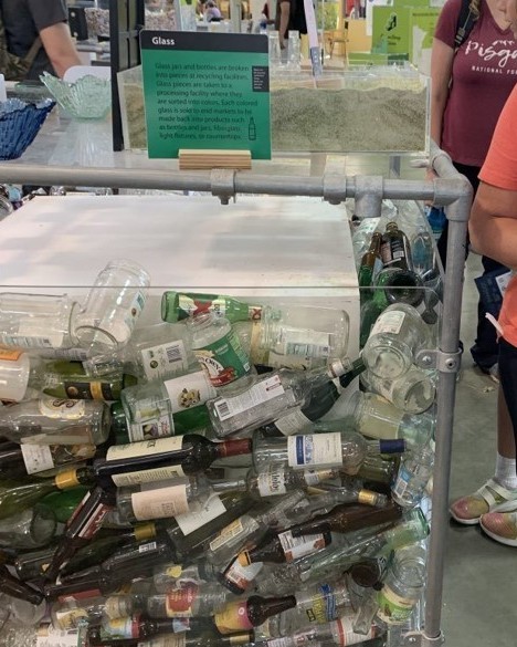 StratMaterials's tweet image. We are delighted to showcase our recycled glass in the "Eco Experience" at the @mnstatefair this week, presented by the @MnPCA.  Thanks for including us! ♻️

#chooseglass #glass #MadeInMN #CircularEconomy