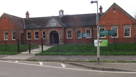 EBUAylesbury's tweet photo. In this week's blog Mike Dobson from the newly affiliated Crewkerne and Ilminster Bridge Clubs in Somerset, talks about the benefits of joining the EBU and the positive impact it has had on their members:
https://t.co/fFunUTsKvR
#bridge #duplicatebridge #englishbridge https://t.co/Rh9YAFmaJ8