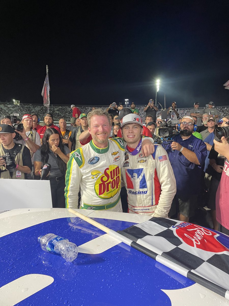 TravisKvapil's tweet photo. Amazing night, amazing event! ⁦@NWBSpeedway⁩ ⁦@DaleJr⁩ ⁦@RTRevival⁩ @CARSTour⁩ pulled it off!!!! The atmosphere was electric! Unbelievable support for an great old short track! Love it! So happy for ⁦@Carson_Kvapil⁩ for taking the HUGE WIN!! https://t.co/DoeL9Td9ml