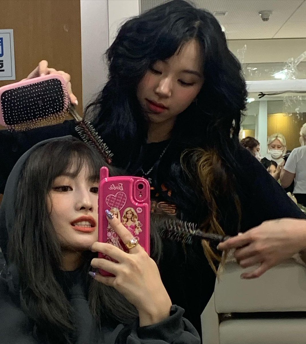 mmpicss's tweet photo. Momo's Instagram update. #MOMO #모모 https://t.co/MwOa0toM1p