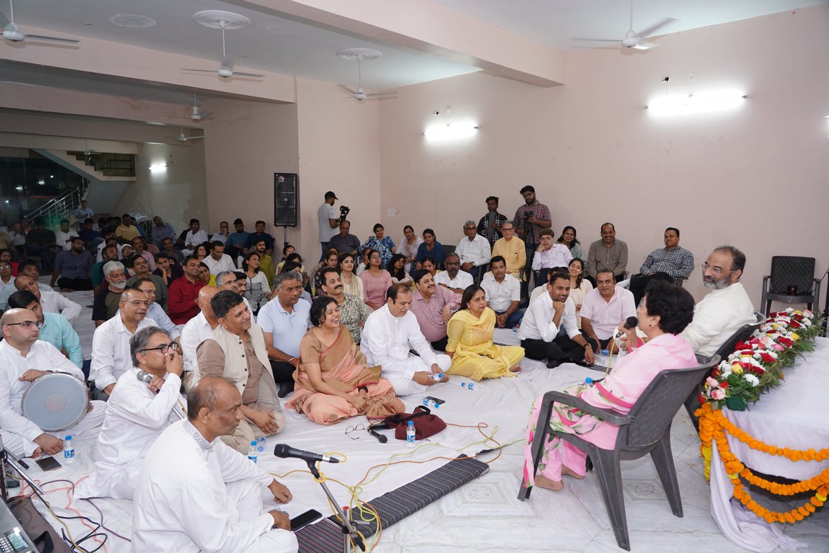 yespunjab's tweet photo. North India's largest Art of Living Ashram to come up at Wellness City on Chandigarh-Patiala Road https://t.co/gtGXT4lZEO
#ShriShri #ShriShriRaviShankar #ArtofLiving #Ashram #ArtofLivingAshram #WellnessCity #Chandigarh #PLPB #PrimeLandPromoters @SriSri @ArtofLiving https://t.co/IpNgkbVZ60