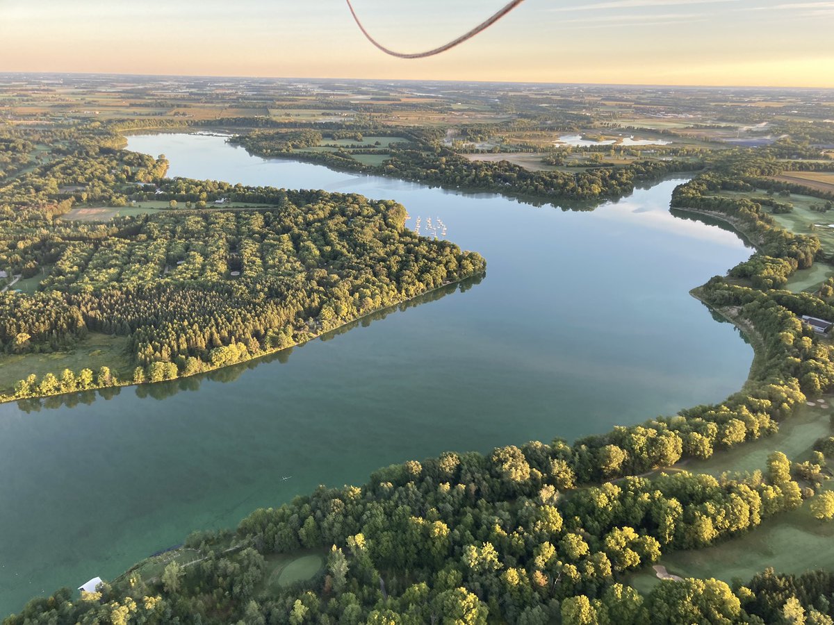 k_vauthier's tweet photo. A beautiful morning to be on top of the world. Jack’s long awaited contest win from @JACK1023ldn happened today in a @SundanceBalloon. Spectacular views of our city, including Fanshawe Lake at sunrise. @UTRCAmarketing https://t.co/UUdujnl6Ve