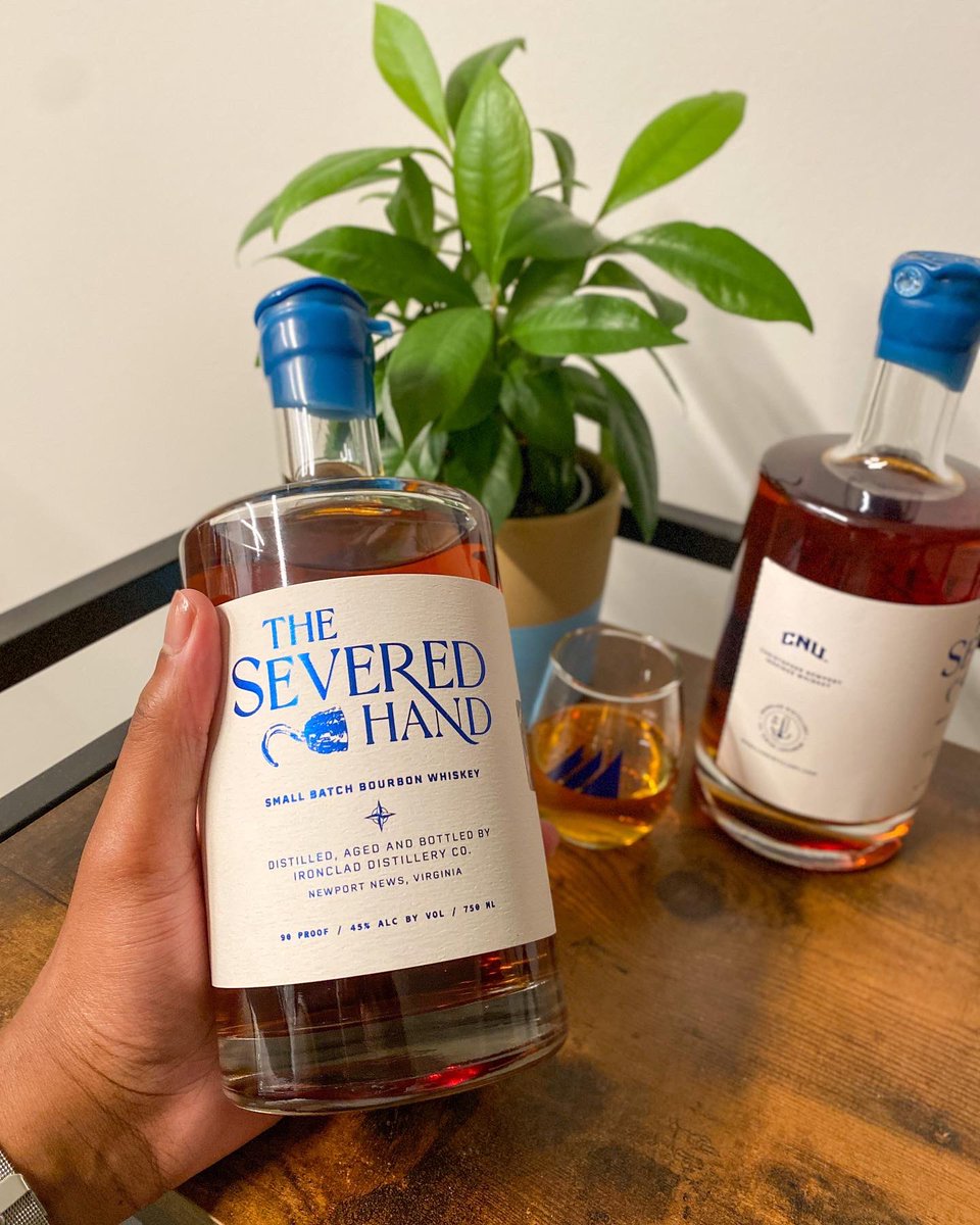 vashaunbrandon's tweet photo. Designed a whiskey label for my alma mater 🙏🏾🎉 #cnu https://t.co/Ry4W3ADK0L
