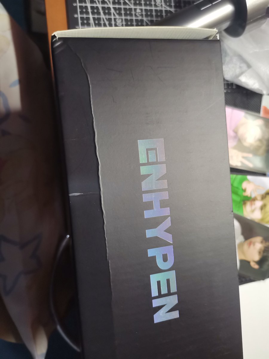 #vmincart_onhands | wts lfb ph onhand
[help rt] 

✨ENGENE BONG✨

✅Unsealed but complete inclusion, OB with dents due to shipment
✅Used once to check if functioning
✅Good condition
✅From weverse

Price: 1,000php + LSF
DOP: 2 weeks after OC or negotiable

DM/Comment MINE