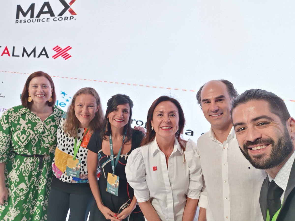 Acabamos de lanzar el <a href="/hubdelcobre/">Hub Innovación del Cobre</a> junto a ministra de minas, embajadas Australia y Suecia, <a href="/prochileco/">ProChile Colombia</a> y <a href="/acmineriacol/">Asociación Colombiana de Minería</a> <a href="/ValleyQuintil/">Quintil_Valley</a> promueve la colaboración y la innovación #CobreParaLaVida