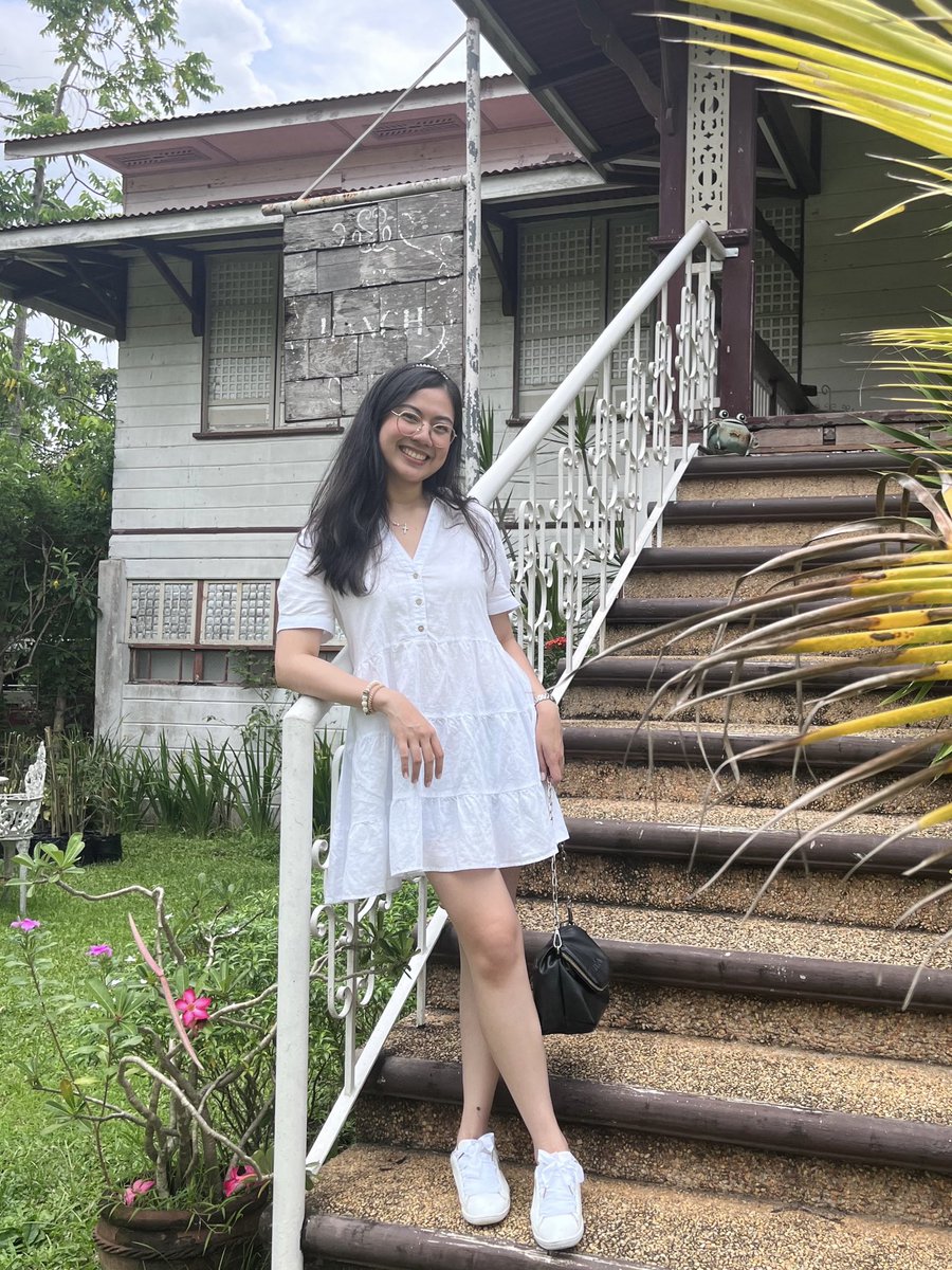 yuhoonatics's tweet photo. Another appreciation post to our pretty &amp; classy head admin/event planner, @lovelydandiii. 

Thank you for being so consistent, patient, and creative. Your clever mind always amazes us.
#OneYearWithYuhoo
#AndiAbaya https://t.co/6eJ8E5pjdl