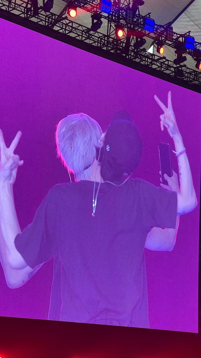1Oytprm39's tweet photo. 𝟸𝟶𝟸𝟸.𝟶𝟾.𝟸𝟿
𝚂𝙼𝚃𝙾𝚆𝙽 𝙻𝙸𝚅𝙴 𝟸𝟶𝟸𝟸  𝚂𝙼𝙲𝚄 𝙴𝚇𝙿𝚁𝙴𝚂𝚂 𝚒𝚗 𝚃𝙾𝙺𝚈𝙾
チケが取れたのも座席もまさかのメンステ始まりもちょうど席真横で止まってくれたのも…今年残りの運を全て使ってしまったかもしれないくらい恵まれすぎた1日だった…テテンのオタクで本当に良かった🥲💖 https://t.co/Z4ryst70Cs