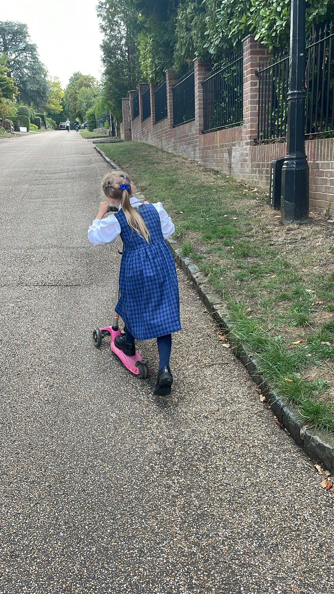 jenjen1985's tweet photo. As a teaching mum Iβve never got to do first day π₯² after being unwell and off I got to do it #grateful #lightatheend #somebenefits https://t.co/hA2oqGecQt