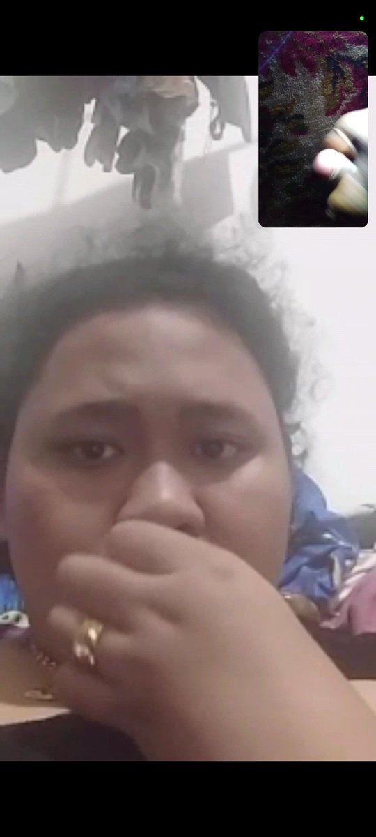 Tadi mlm pu cerita anak kecil 
Kepala liat gosi.