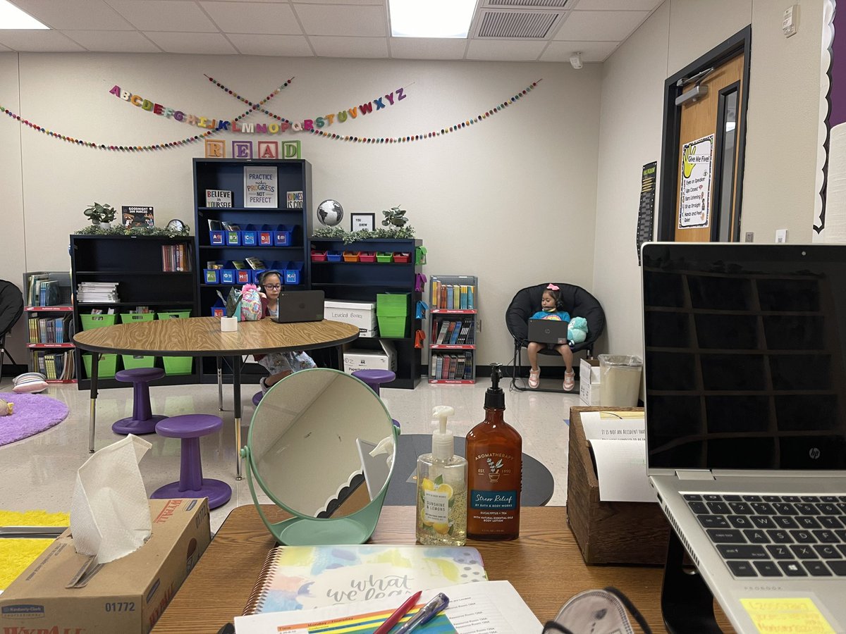 MsBates2021's tweet photo. Alternative seating helps students feel like they have a choice in how they get to learn, it’s a big win on day 1 of System 44 for these third graders! @MendezKids1st #system44 https://t.co/vcS59dhP1k