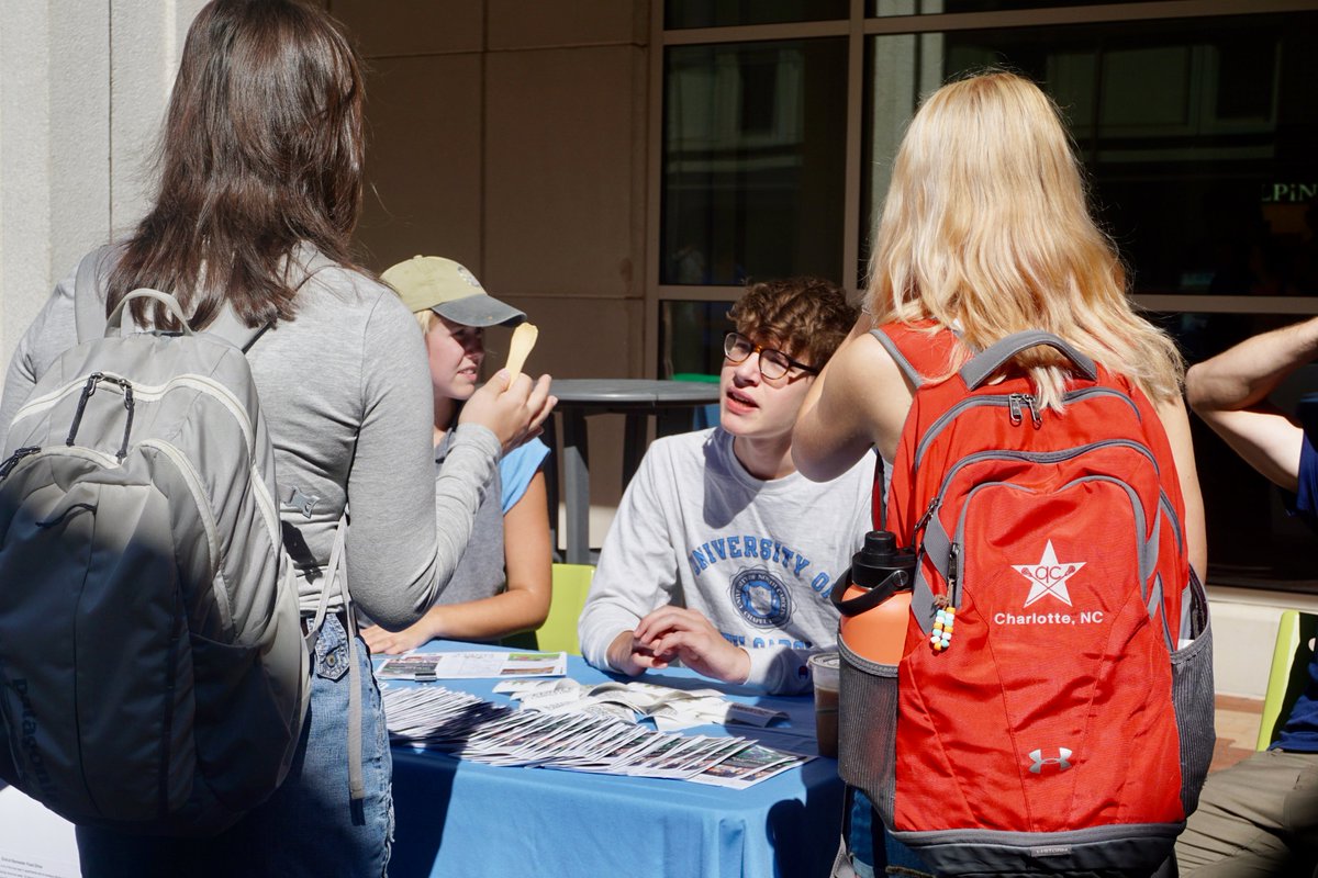 It isn't easy to pick just four photos from yesterday's #SustainabilitySocial! Wonderful to see so many #UNC students talking about all the ways to get involved in #sustainability on campus.