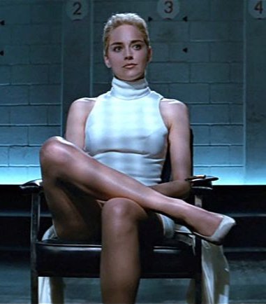 el_tallin's tweet photo. Terelu caracterizada de Sharon Stone, no se parece en nada, se parece más a Kim Jong-Un!!🤭🤭#yoveosalvame https://t.co/BwDGZGvxzm
