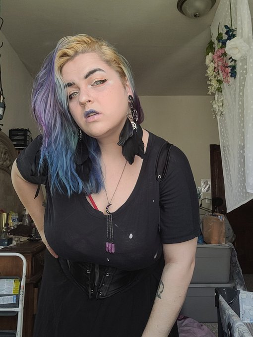 Spoopy vibes are the best vibes https://t.co/RZhdQ0gCZl<a href="/tag/woman"class="tags"><span>#woman</span></a><a href="/tag/plussize"class="tags"><span>#plussize</span></a><a href="/tag/nsfwtwt"class="tags"><span>#nsfwtwt</span></a><a href="/tag/elfantasy"class="tags"><span>#elfantasy</span></a>