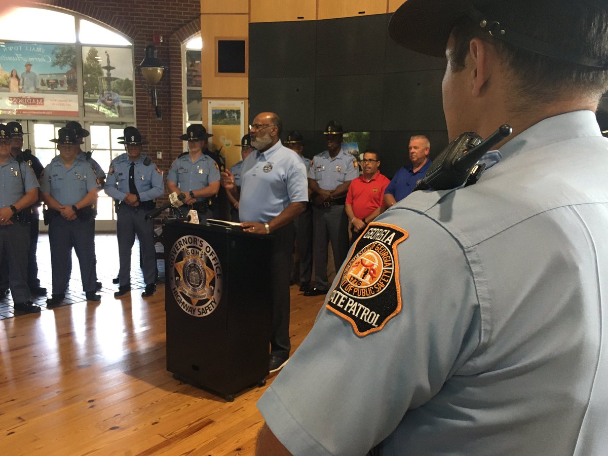 gohsgeorgia's tweet photo. The holiday weekend is almost here. Now is the time plan a ride with a sober driver if alcohol is going to be part of the plan. Do not make the wrong choice to drink & drive. #theywillpullyouover #designateadriver #hatb @ga_dps @SCDPS_PIO https://t.co/yltMpmOav1
