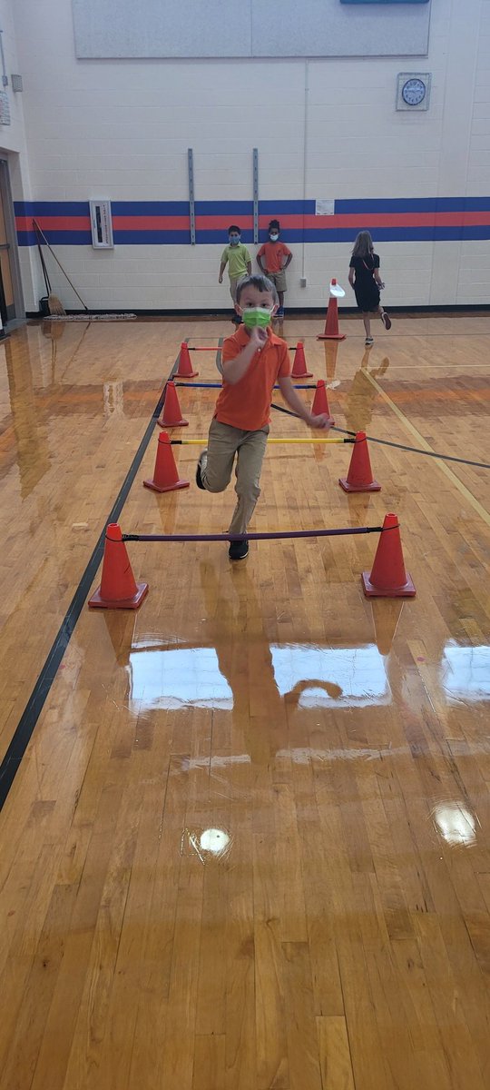 coachhkey's tweet photo. First station day of the year for our primary Dragons! At station #6, students self-assessed. I love their effort and honesty!
@FarmerDragons 
@meme3rat https://t.co/k0oj9Xkfoh