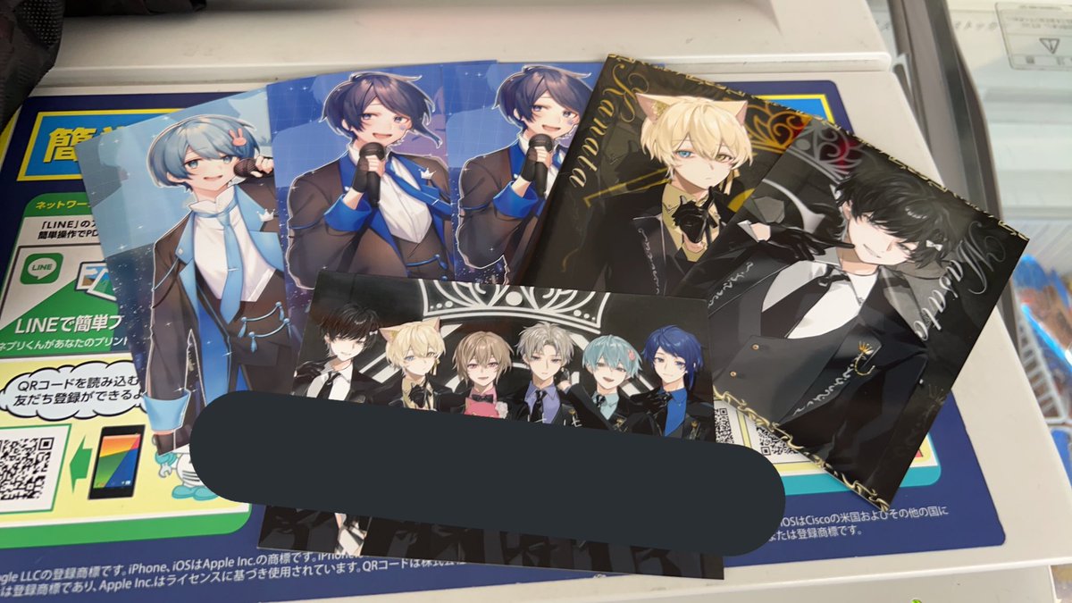 _Tomas66's tweet photo. こちらセブプラブロマイド購入。

戦況報告

りー坊 1
あまお 2
かなた 1
俺 1
全員集合(サイン付き)

あまお謎ダブりしたが、かなり有利と見れます。
そちらの状況を報告せよ。オーバー。 https://t.co/kkImBM1Lyk