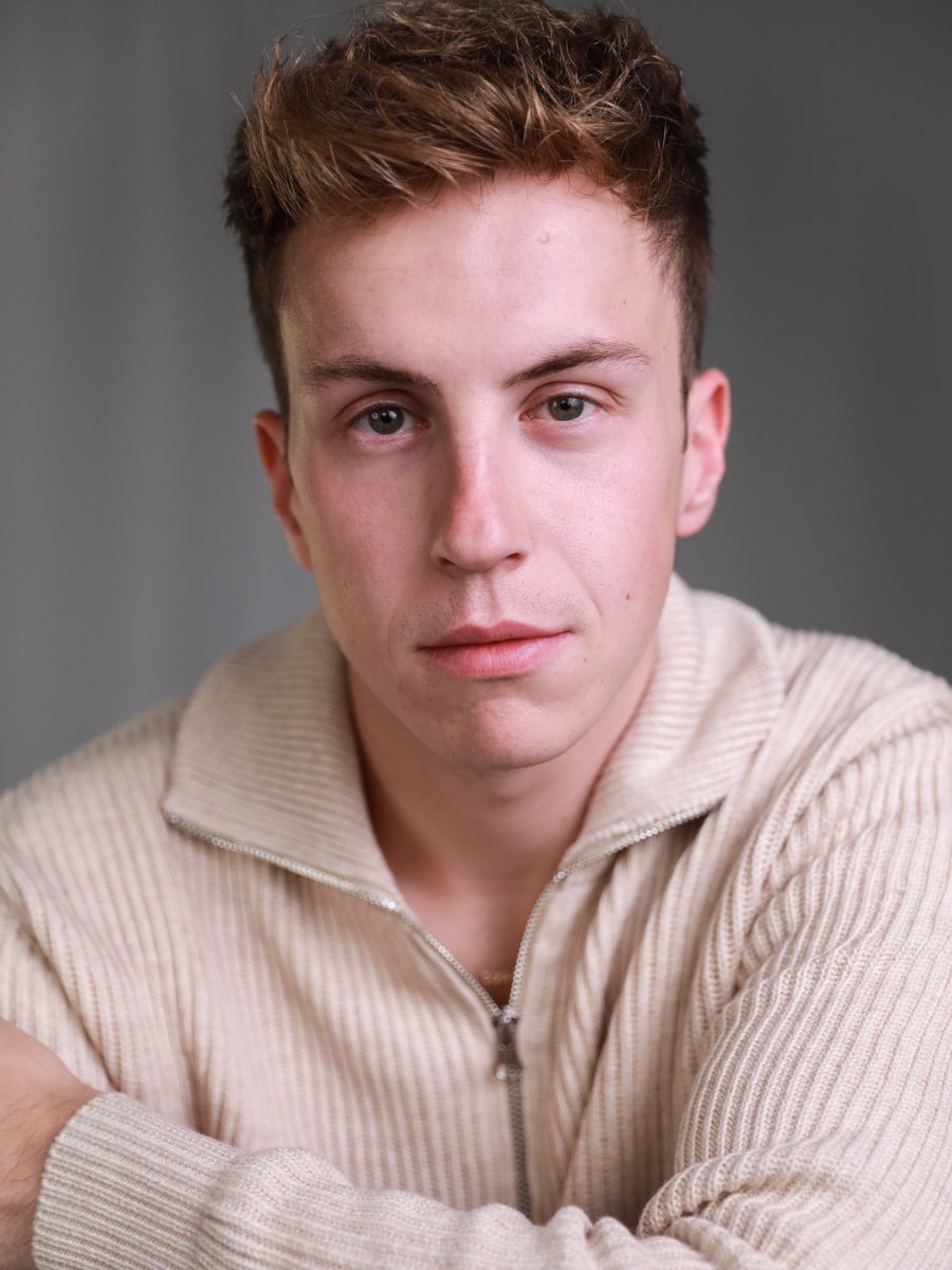 TomosJones1's tweet photo. The wizardry coming from @aktaphotography is unreal. 
Sooooo chuffed with these photos of me mug, cannot recommend Akta enough!⚡️🪐 https://t.co/SWfze1zC3F