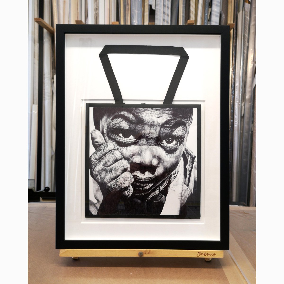 UniqueArtsUK's tweet photo. We had this lovely @gucci bag come in to be framed. Come to us, for all your framing request. We frame anything but you! And this bag is a great example of that.
#gucci #frames #brightonandhove #artgallery #fineartframes #frameoftheday #art #gallery #bespokeframing https://t.co/haZy3uX0pg