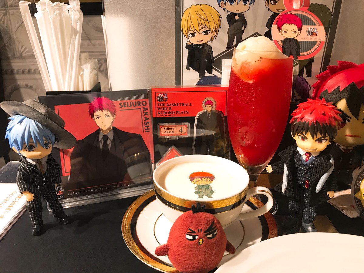 roka_09's tweet photo. 火神くんラテ嬉しいね〜😍
マジ14分の1のキセキ✨
コースターも等身火神くんもう一枚来たから黒子さんと2枚ずつあるの
本懐遂げて最の高😂💖
こんなネ申引きの日はめったにないので超嬉し過ぎます✌️😆
お写真も撮りまくっちゃいました🥹

黄瀬くんカルボナーラ🍝
ぬいちゃんも嬉しそうに眺めてますね😉 https://t.co/pVJJBaH2xw