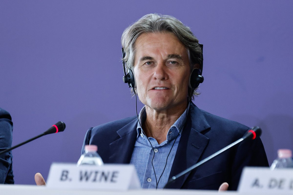 #BiennaleCinema2022 #FuoriConcorso #BobiWineGhettoPresident #ChristopherSharp: “Il coraggio di <a href="/HEBobiwine/">BOBI WINE</a> mi ha colpito: aveva finalmente ottenuto il successo e tutto ciò che aveva era perfetto. Nonostante ciò ha deciso di rischiare e diventare membro del parlamento in Uganda.”