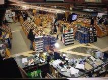 Zhivago_Gifts's tweet photo. MEMORIES 🎶
Found this (blurry) picture of our Shop Street store from before a big revamp in the mid 00s
Who remembers it from way back??

#galway #thisisgalway #oldgalway #galwaycity #oldphoto https://t.co/tdKhTBDWOH