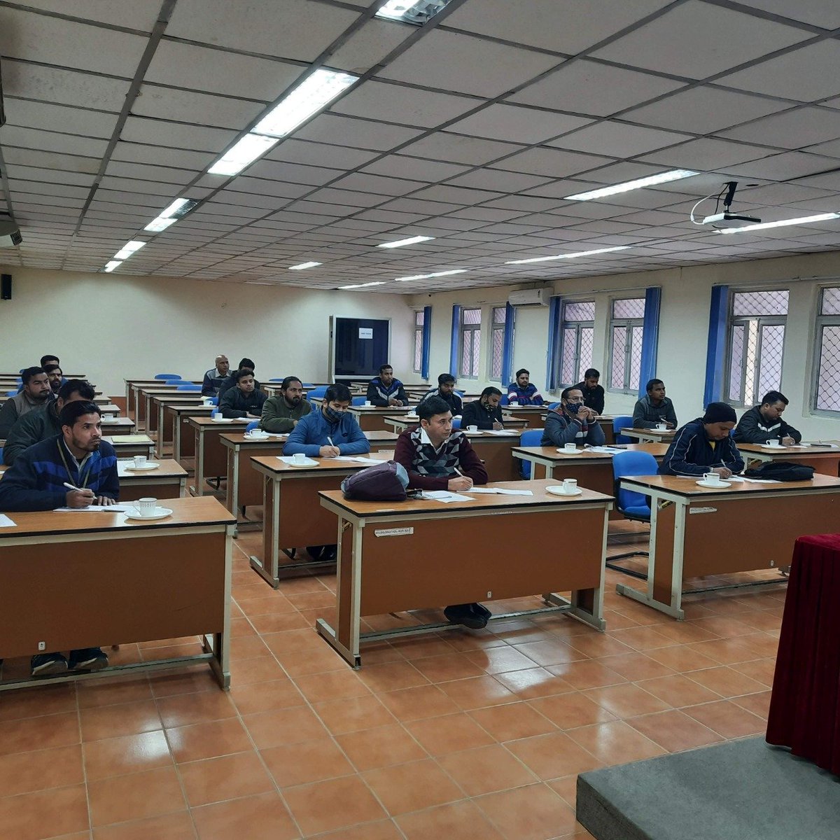 A training course on Intellectual Property Rights was organized by OFIL Dehradun(Training Unit of IOL) from 17-18 August, 2022.  Total 35 employees participated through physical and online mode.#MissionRakshaGyanShakti
@DefProdnIndia