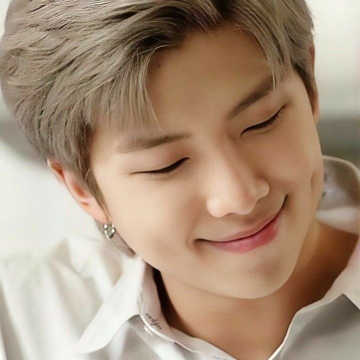 Can't stop listening #SEXYNUKIM  by #BalmingTiger featuring #RM of #BTS 
<a href="/balmingtiger/">Balming Tiger</a> <a href="/BTS_twt/">방탄소년단</a>