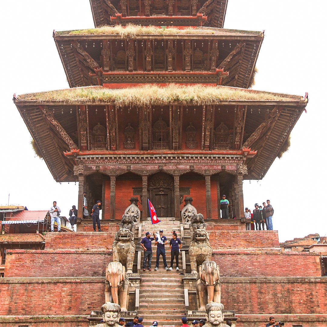 T20WorldCup's tweet photo. Captured in Kathmandu 📸 

The best shots as the ICC Men's #T20WorldCup, Trophy Tour visited Nepal 🇳🇵 https://t.co/Y12CXgJyjt