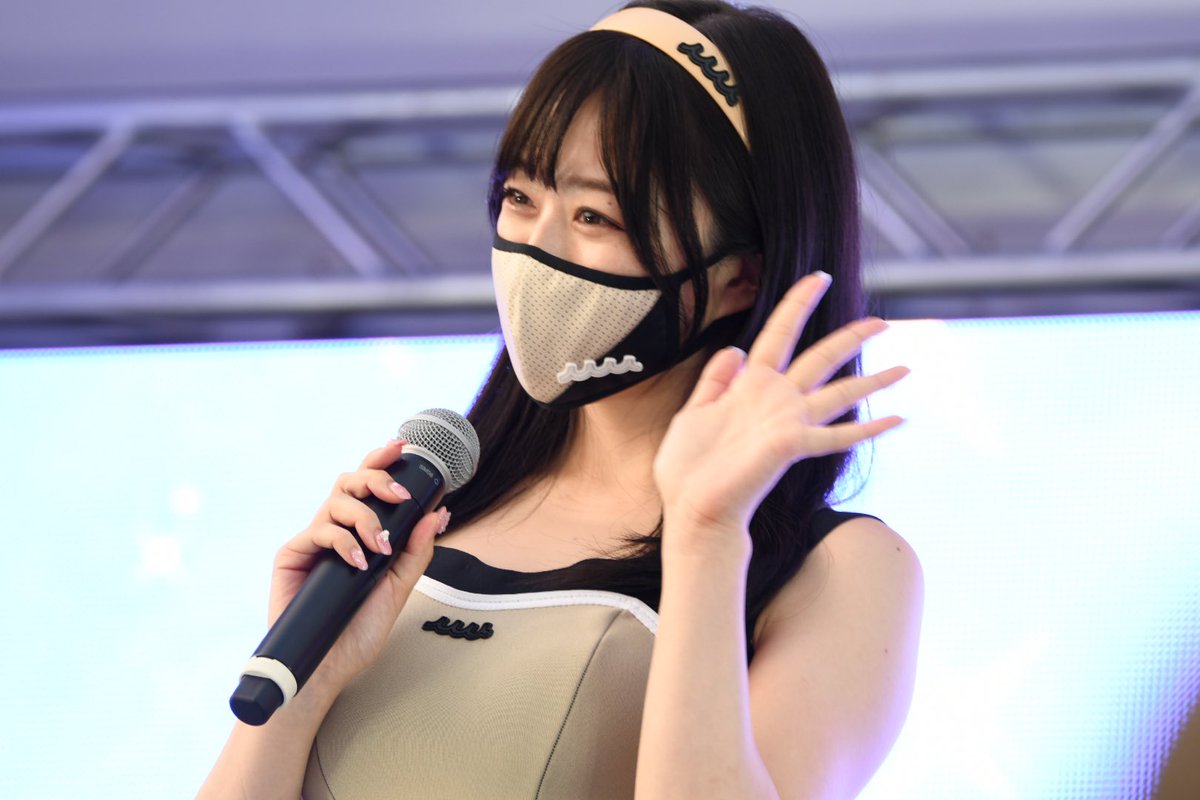 Korn05Next's tweet photo. @yuuka_kominato 鈴鹿でステージ初めて拝見しましたが超可愛いかった���す！
8月お疲れ様でした&amp;9月も頑���ってください😊 https://t.co/e3QVnm3IxB