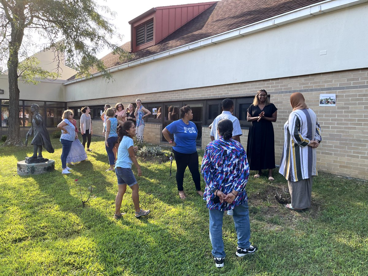 Cre8tiveLib's tweet photo. Thank you @GreenKidsANS &amp; @ANSgina for leading an @es_flower preservice PD with all staff outside in our beautiful courtyard.  We learned about the @MAEOE_MD Green School program, reflected on ways in which we enjoy nature, and planted seeds of hope for the new school year. https://t.co/oKu79Hu2Gn