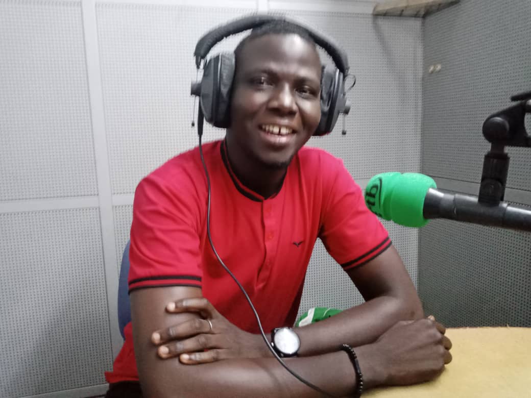 TareYaro's tweet photo. ✍️✍️✍️Sur la radio rurale du Burkina, nous avons parlé de tradition et de légende en pays San avec notre confrère Dji Marc Koussoubé. Restons concentrés sur l'essentiel. https://t.co/4xA5dfDDNx