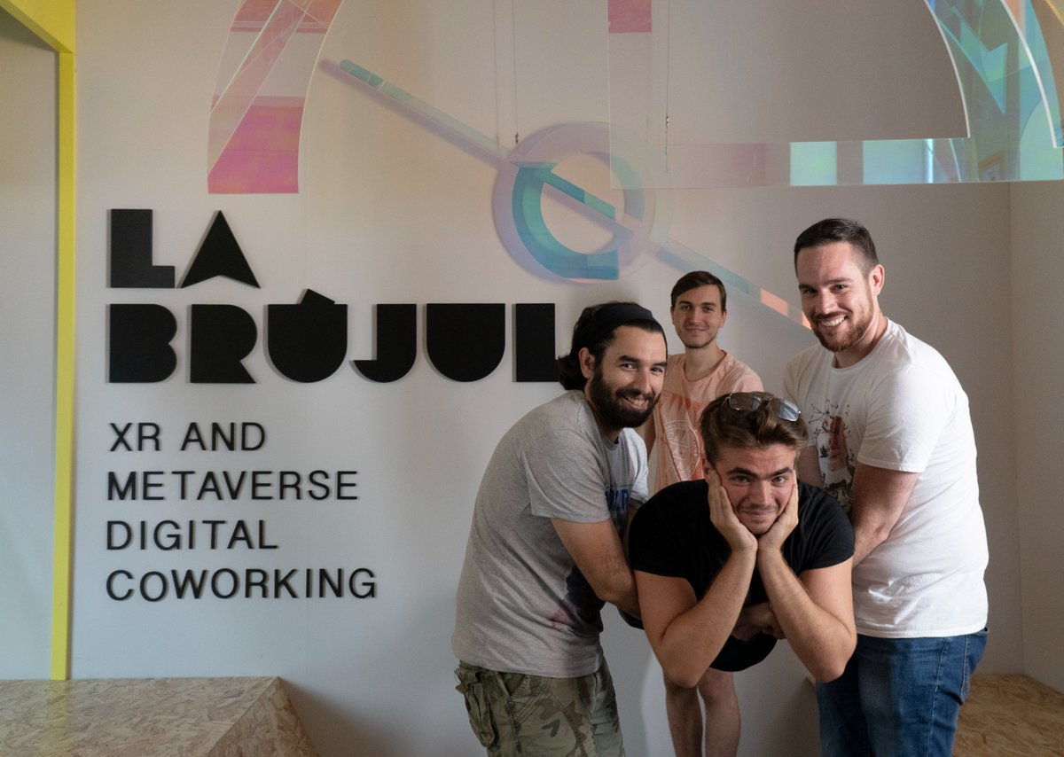 MasterCrowd_G's tweet photo. Nosotros: Vamos a @LaBrujulaXR que en el @PoloDigitalMLG avanzamos más y se trabaja mejor. #gamedevs #VR
El trabajo: https://t.co/n786HB2qbJ