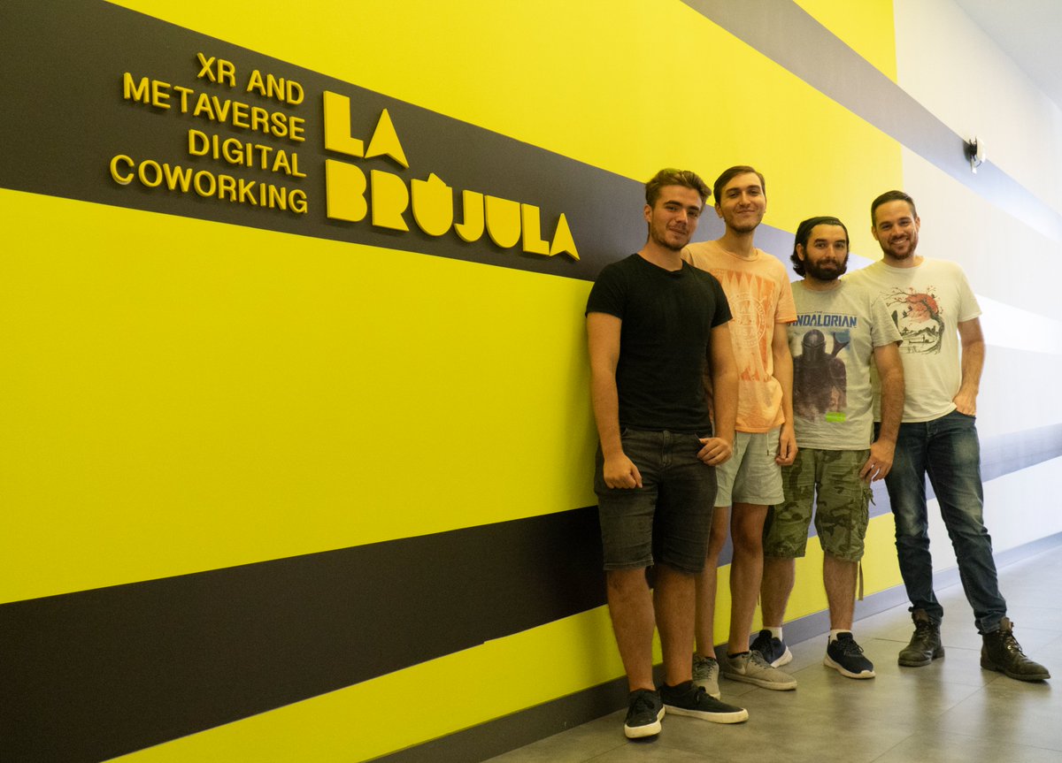 MasterCrowd_G's tweet photo. Nosotros: Vamos a @LaBrujulaXR que en el @PoloDigitalMLG avanzamos más y se trabaja mejor. #gamedevs #VR
El trabajo: https://t.co/n786HB2qbJ