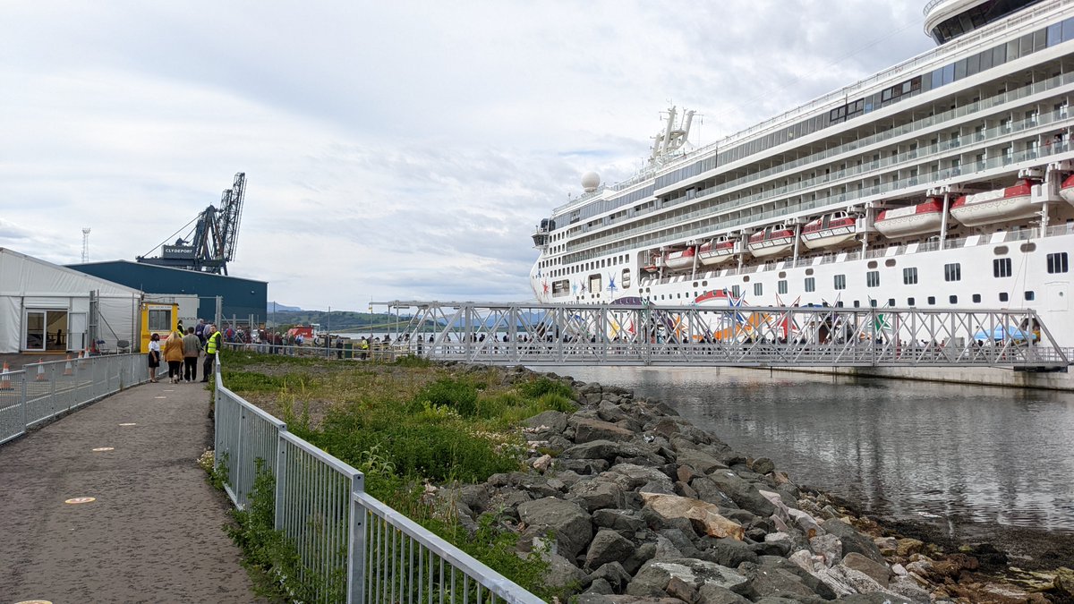 live4sights's tweet photo. ⚓️ Port: Scotland 🏴󠁧󠁢󠁳󠁣󠁴󠁿: Glasgow

After a brief walk around the town of Greenock, I was back on the NCL Star ship.

On the walk back, I passed a Tesco Extra supermarket. I wished I had popped in to check it out and possibly buy some exotic flavored crisps i.e. potato chips. LOL! 😋 https://t.co/9fhdBuK5fo