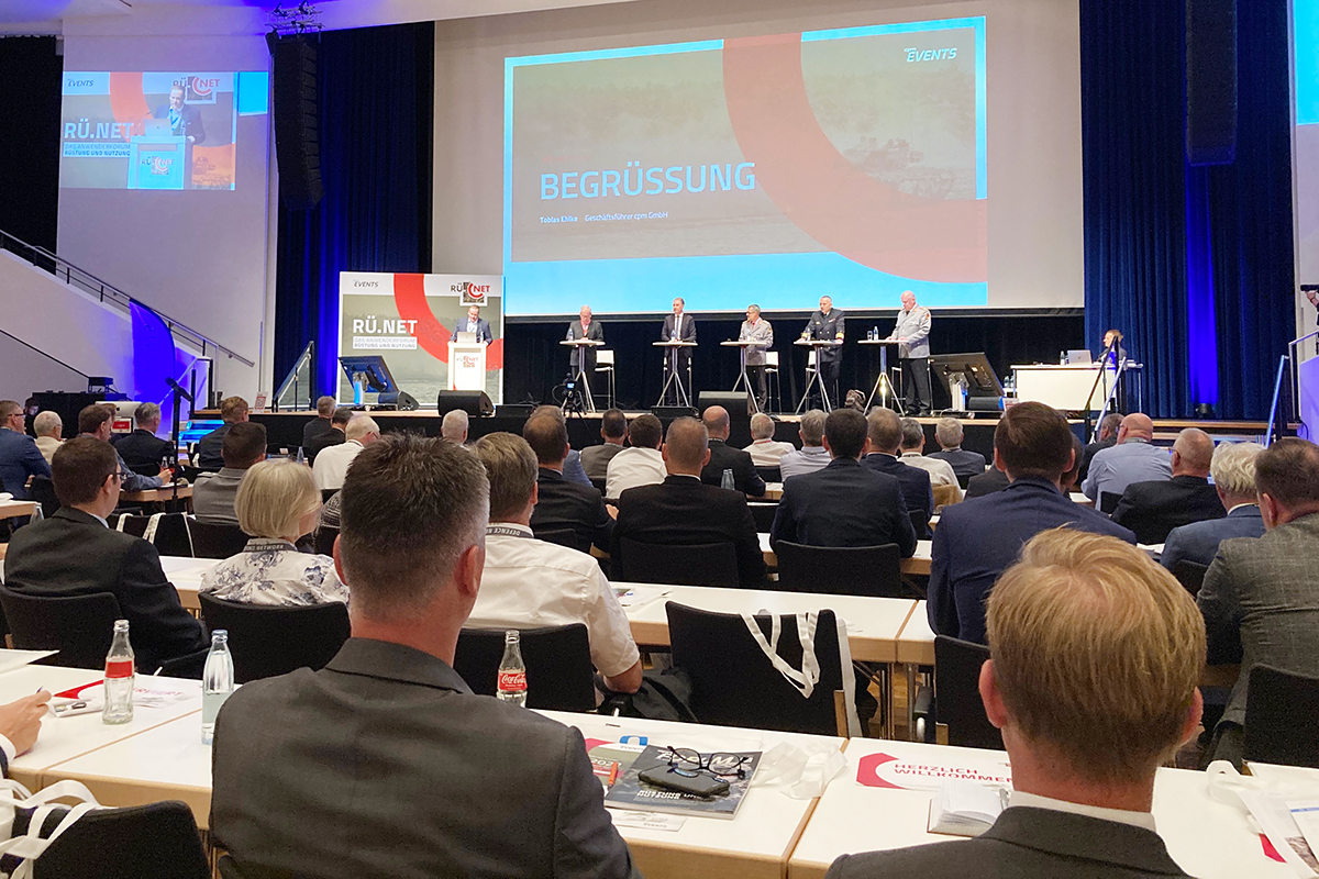 hensoldt's tweet image. At the User Forum Armament &amp;amp; Utilization #RüNet, @HENSOLDT presents its sensor solutions from all domains. If you are around, visit us at booth no. 19 and see our latest technologies in areas like #airborne electronic attack, ground-based air #defence and #datafusion. #Bundeswehr