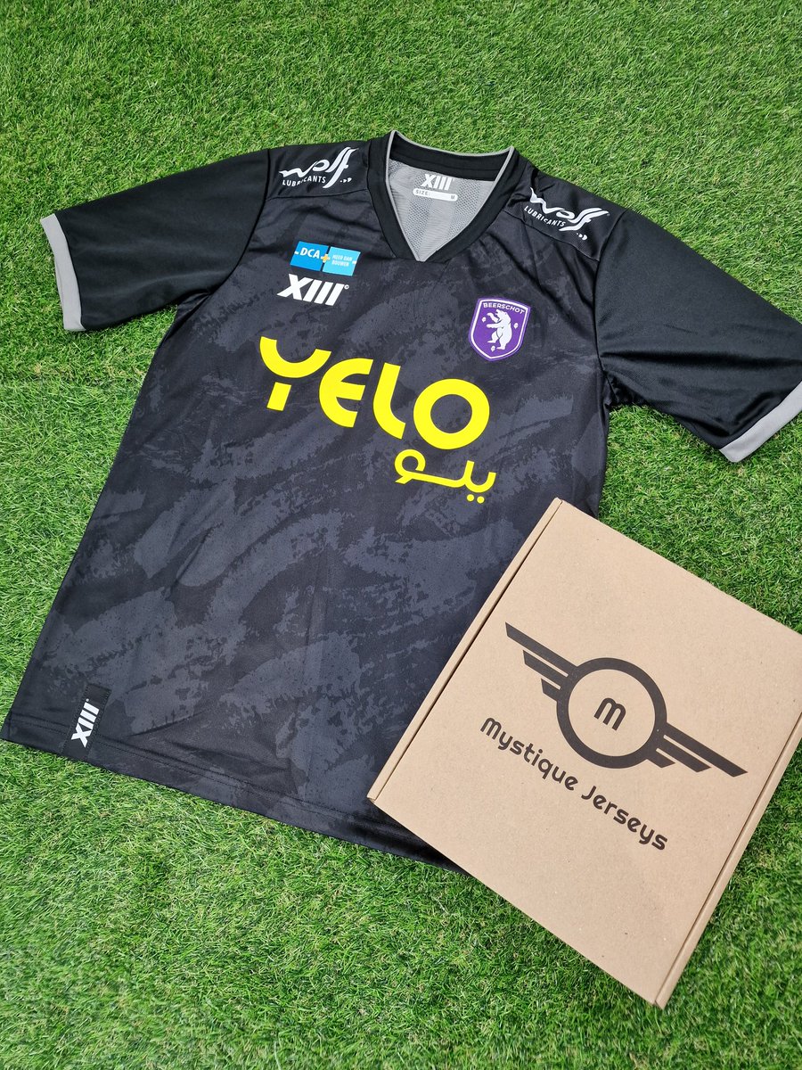 MystiqueJerseys's tweet photo. ⏰️ Giveaway ⏰️

We are giving away a Mystery Football Jersey if Marcus Rashford scores first against Leicester City! 

➡️ https://t.co/s6kAUEURIL 

To enter:
♻️ Retweet
🤝 Follow us https://t.co/PEnlBkNiwS