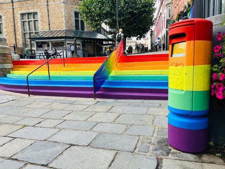 1/Channel Islands Pride returns to Guernsey this weekend for the annual celebration of diversity &amp; inclusion amongst the LGBTQ+ community. Featuring live acts and activities, we’re looking forward to a fabulous weekend! For more info go to:channelislandspride.org/gg/line-up/ 
#CIPride2022🏳️‍🌈