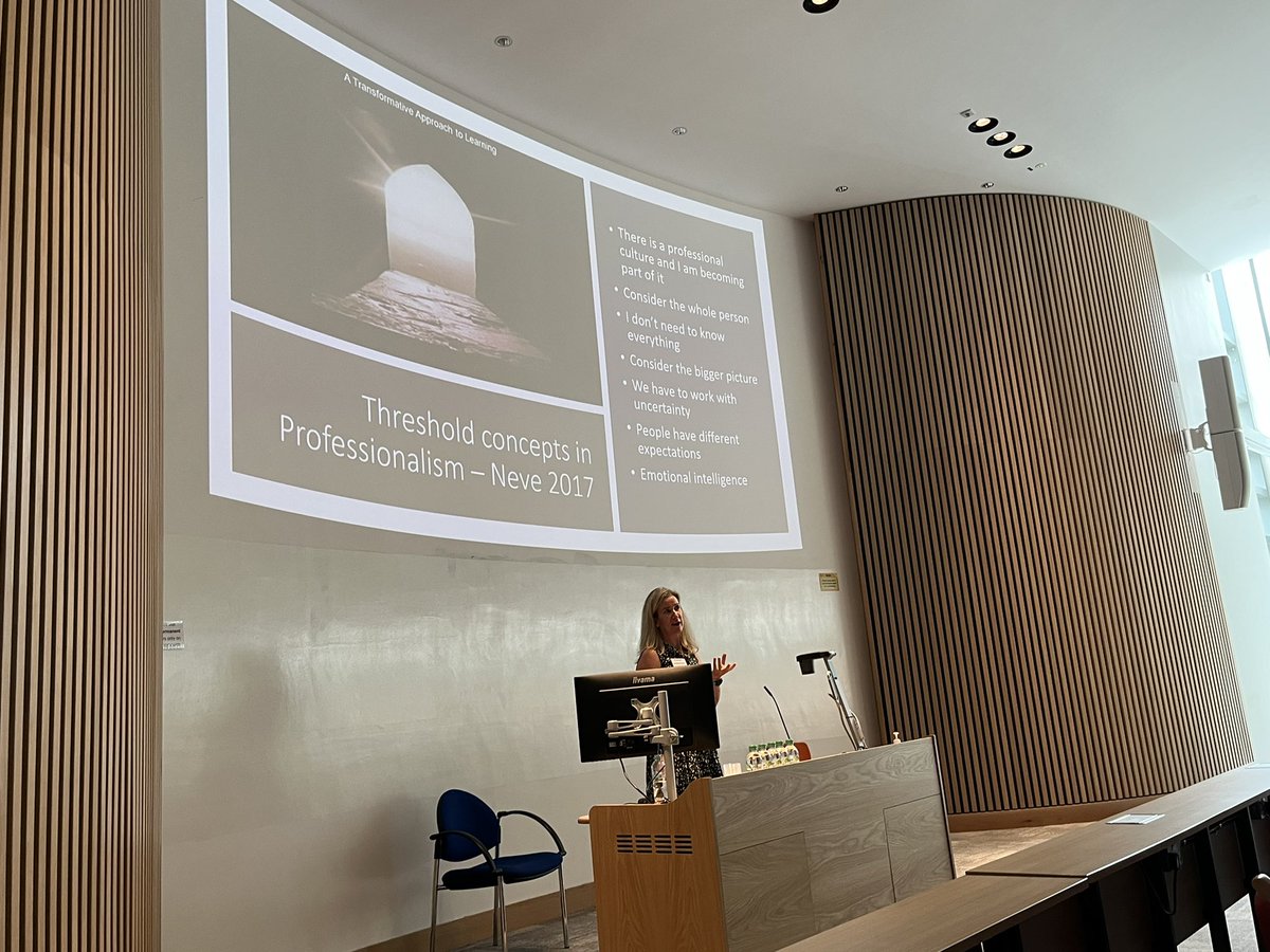 LouiseDubras's tweet photo. @LindseyMPope introducing work by @hilary_neve on #thresholdconcepts before using her tomato analogy to illustrate complexity in medicine 😃🍅🍅🍅 https://t.co/SNXUQgBhxx