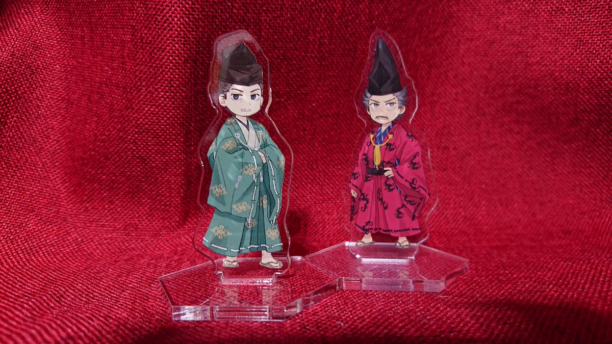 「第三形態義時アクスタ届いた!!義時と上総介殿を並べるのが夢だったんや……。元絵は」|小役人佐久間のイラスト