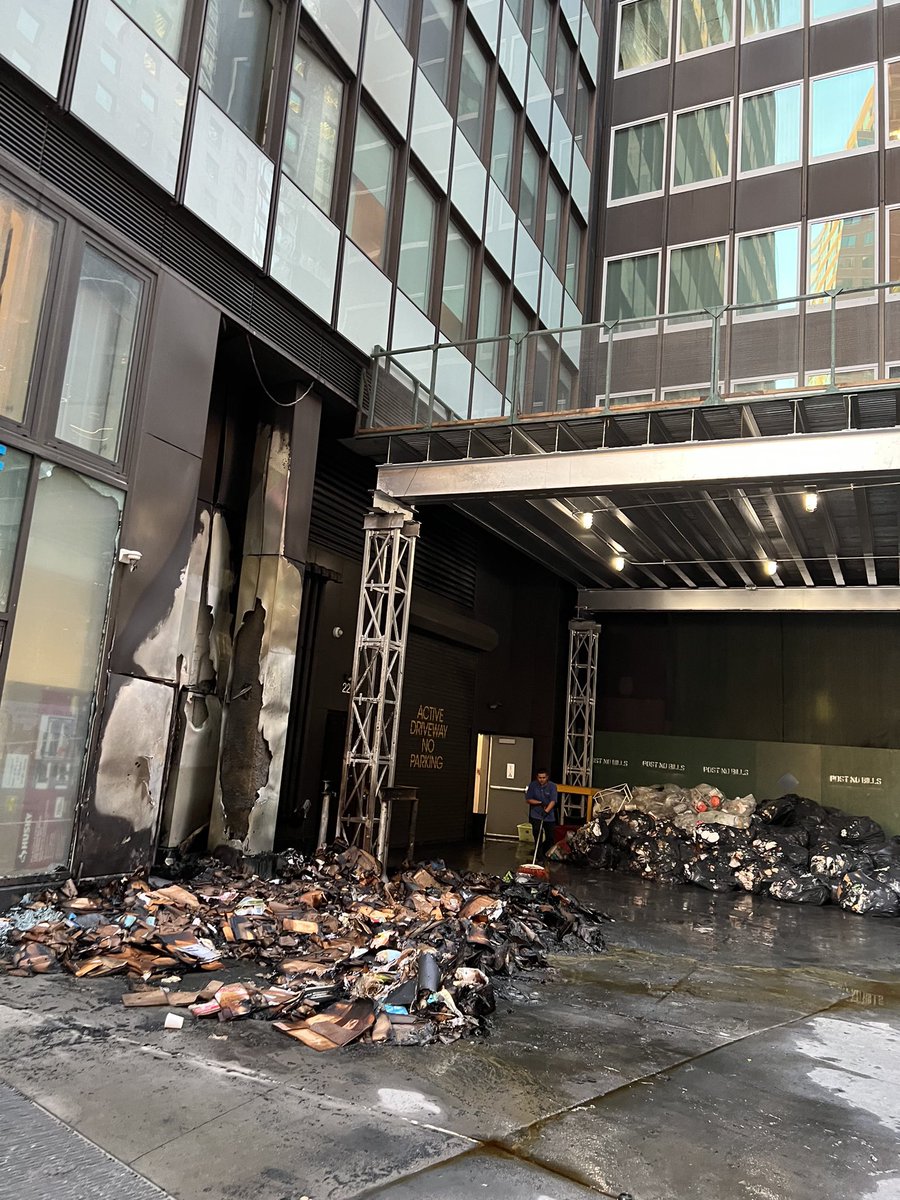 Scary scenes downtown after trash fires were set all over FiDi early this morning