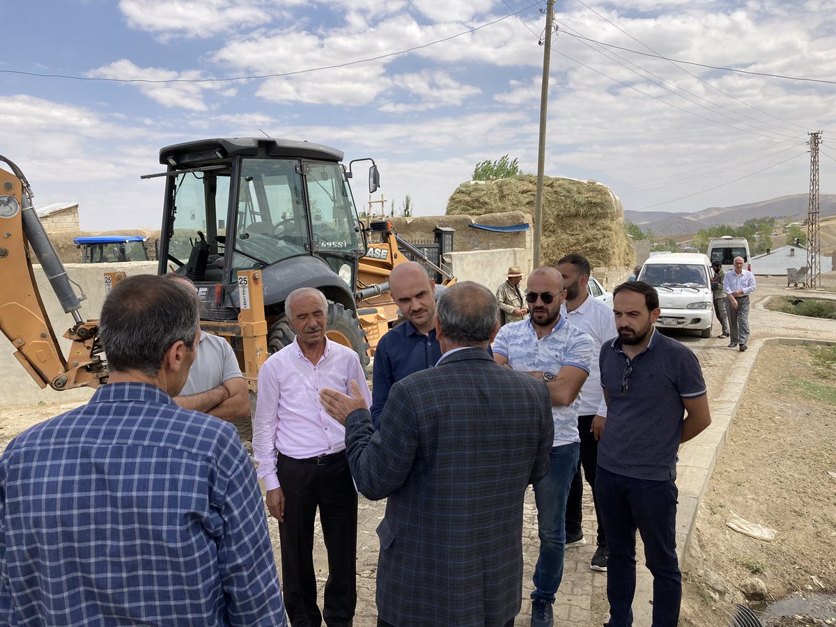 ipekyolu_van's tweet photo. 📍ORTANCA 

Durmak Bilmeyen AK Gençlik 💪🏻

Hane ziyaretleri gerçekleştirip talepler doğrultusunda istişarelerde bulunduk.

İlçemizin neresinde ihtiyaç varsa İpekyolu Gençliği orada👍🏻 https://t.co/LCZCVVKnLq