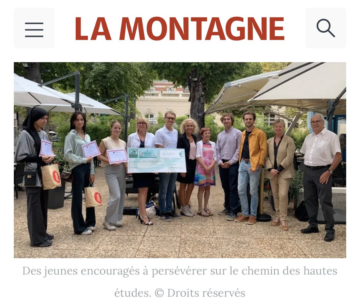 ClubBains's tweet photo. La remise de bourses de 6.000 € à quatre lycéens, Leane, Noan, Manel et Emma aux profils littéraire, économique et scientifique a réuni les financeurs dont le Rotary Club Montluçon - Neris les Bains qui ont témoigné de leur soutien.

https://t.co/MHhZARyF6g https://t.co/5eKJq9X7qb