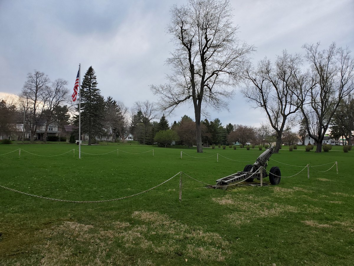 hrjohnson2785's tweet photo. Amazing Team Depot Transformation for the American Legion Post 196 ceremony area in Riverside cemetery @RiversDepot with help from @HomeDepotKzoo &amp; @homedepot2766. Great teamwork from all involved. @Archiegraham17 @bobsaniga @anbenner926 @Tawni2 @MrsShay27 https://t.co/IElrt5wzlu