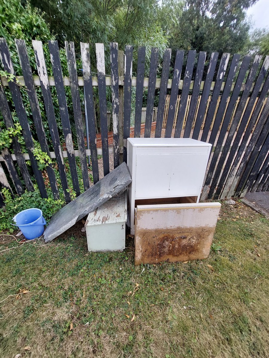 Farmaan29's tweet photo. Dumped bulk items spotted on my inspection of Augusta Close. Please use Leicester  City Council bulk waste removal service. Reported to our Estates team to be removed. @pa_housing #teampurple #nhood29 https://t.co/V6mJPRQEPe