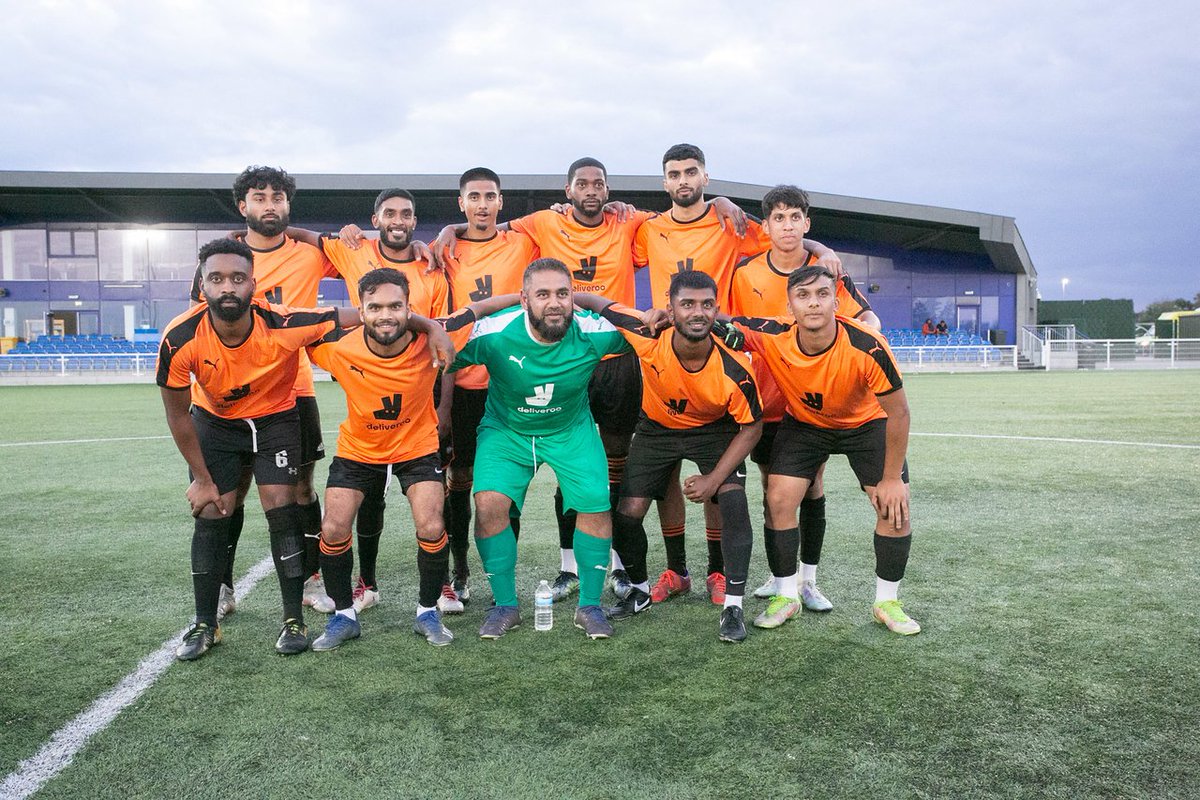 ImrulGazi's tweet photo. Excited to start this new project with @TowerHamletsFC which will look to showcase young South Asian Talent from accross England aswell as locally, with the few who are able and willing going into our THs 1st Team. We av games planned through the year, Monday was our 1st ❤️⚽️ https://t.co/PxTUiTaN3N