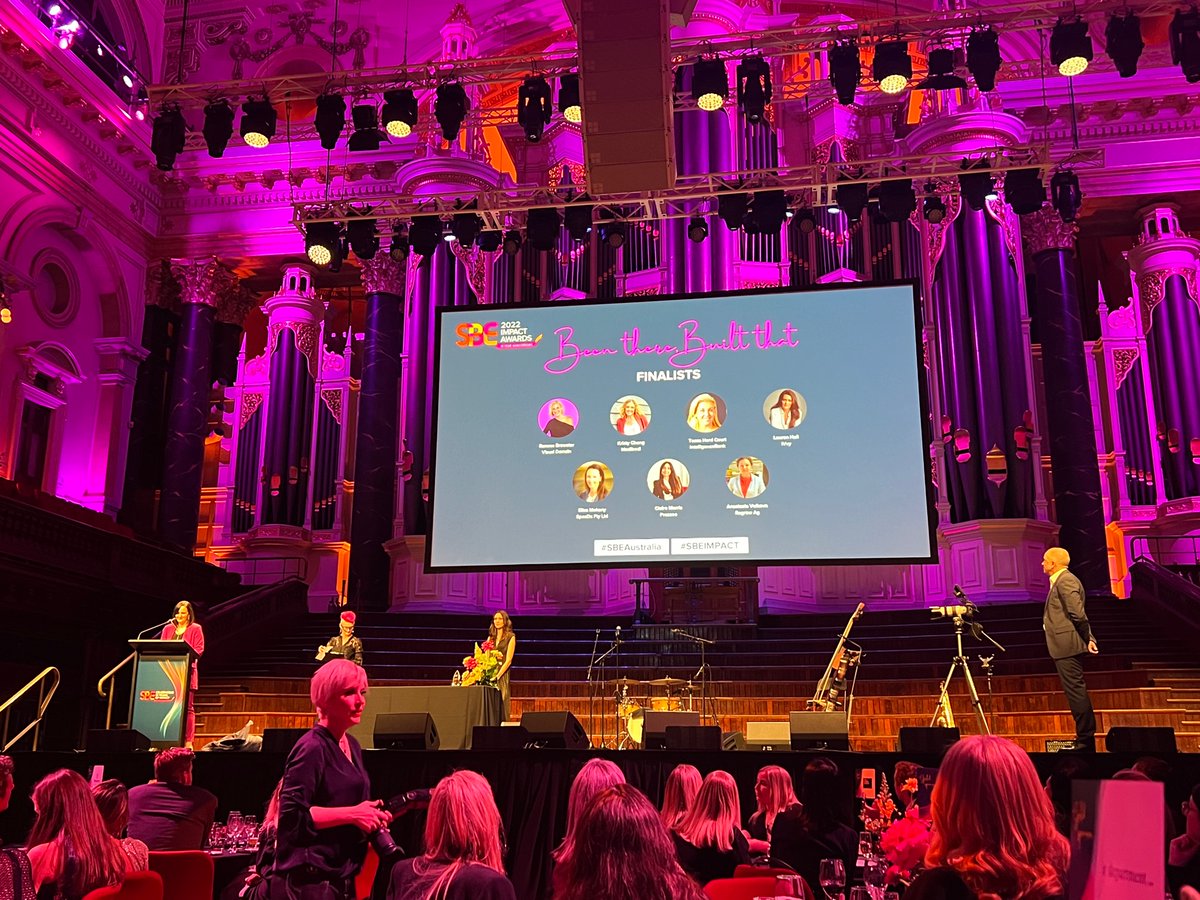 The final #SBEIMPACT award, the Been There Built That award goes to Elisa Mokany of SpeeDx who was transformed from “a scientist, to one with a globally company that is successful!” Congratulations Elisa and <a href="/speedx/">SpeeDx</a>  and thanks to @EY_Australia for sponsoring.