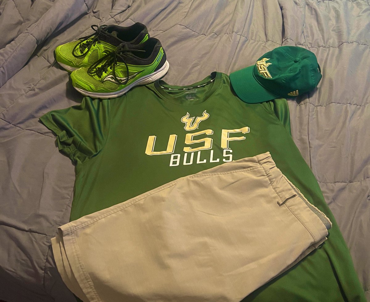 BullsOnParadeTG's tweet photo. Well I can’t be the only one who didn’t do it. My fit for saturdays game against BYU. https://t.co/2BBUsHMf4S