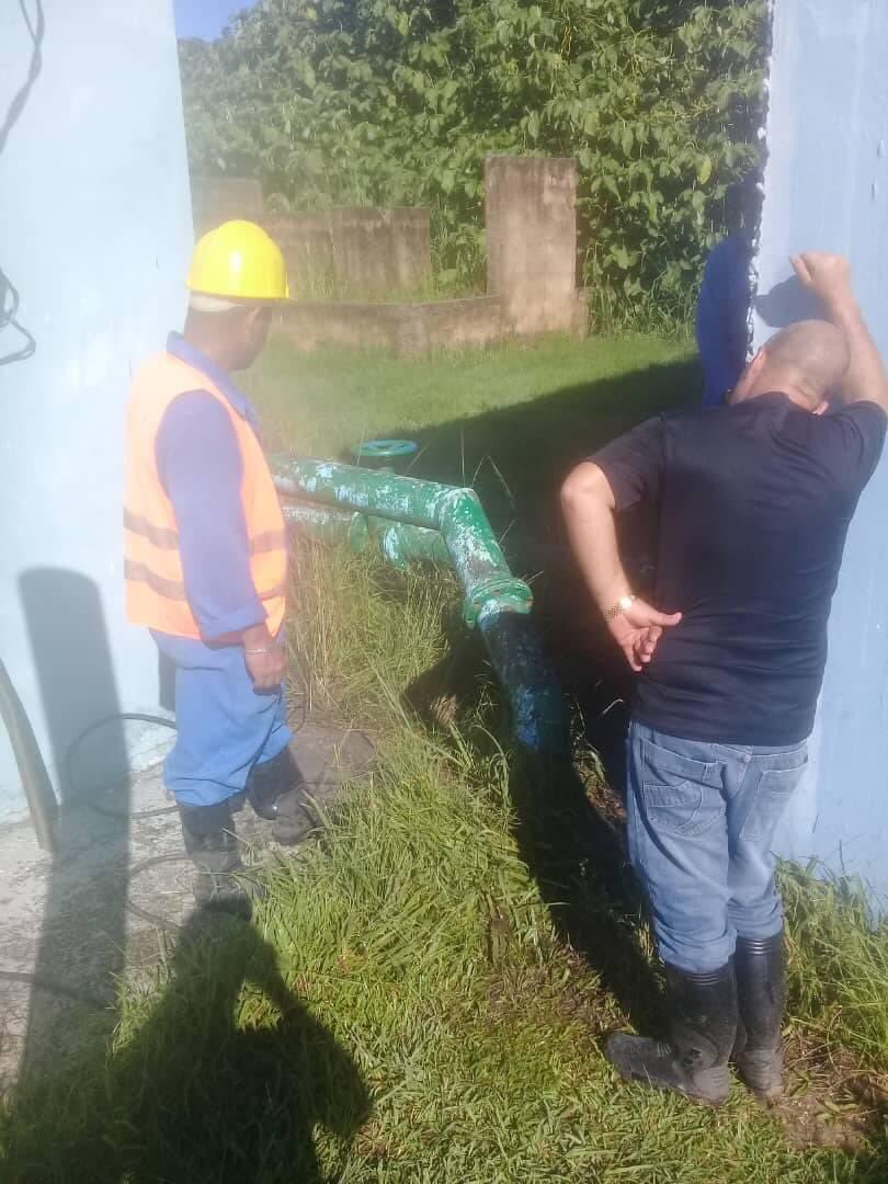 Inician los trabajos de #conexión en la estación de rebombeo de Triunvirato, la cual abastece la #Conductora #Cidra del poblado Unión de Reyes. 
#Emrohc
#CubaViveYRenace <a href="/OSDE_AyS/">OSDE Agua y Saneamiento</a> @Acueductomaya1 <a href="/MayraArevich/">Mayra Arevich Marín 🇨🇺</a> <a href="/YamileRamosCord/">Yamilé Ramos Cordero</a> <a href="/eaacmg/">EMPRESA DE ACUEDUCTO Y ALCANTARILLADO CAMAGUEY.</a> <a href="/DtorCav/">Dtor.Inspeccion Estatal DPRH CAV</a> <a href="/EAAOeste/">EAA Aguas del Oeste de La Habana</a> <a href="/ComunicadEiphh/">Comunicadora EIPHH</a>